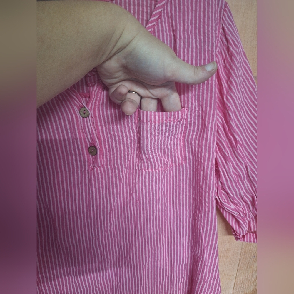 Pink and white striped blouse size medium - Picture 2 of 6